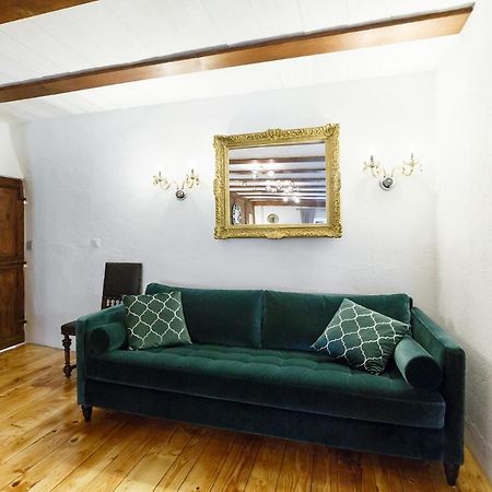 Clarens A Castle Spirit Apartment In Chateau Du Chatelard מראה חיצוני תמונה
