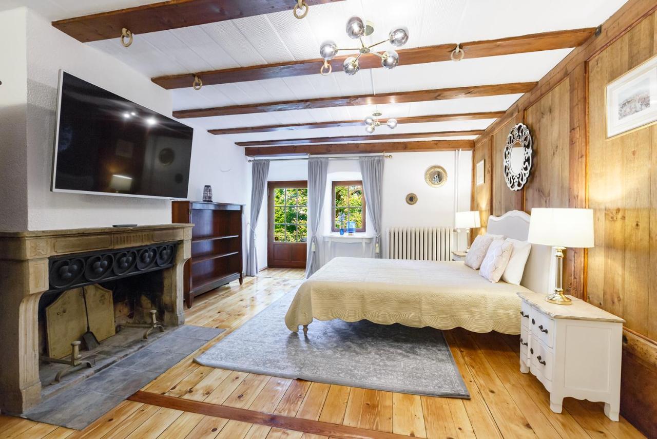 Clarens A Castle Spirit Apartment In Chateau Du Chatelard מראה חיצוני תמונה