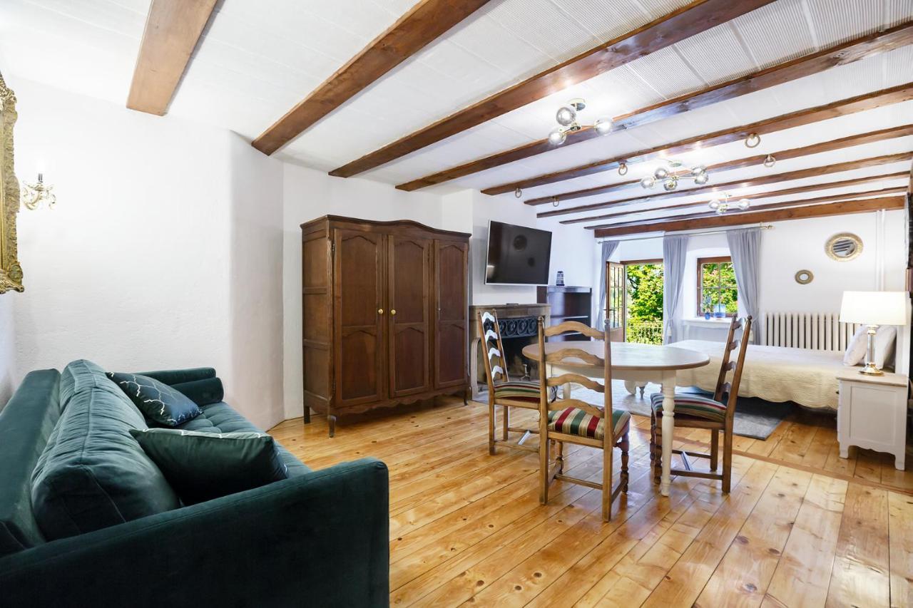 Clarens A Castle Spirit Apartment In Chateau Du Chatelard מראה חיצוני תמונה